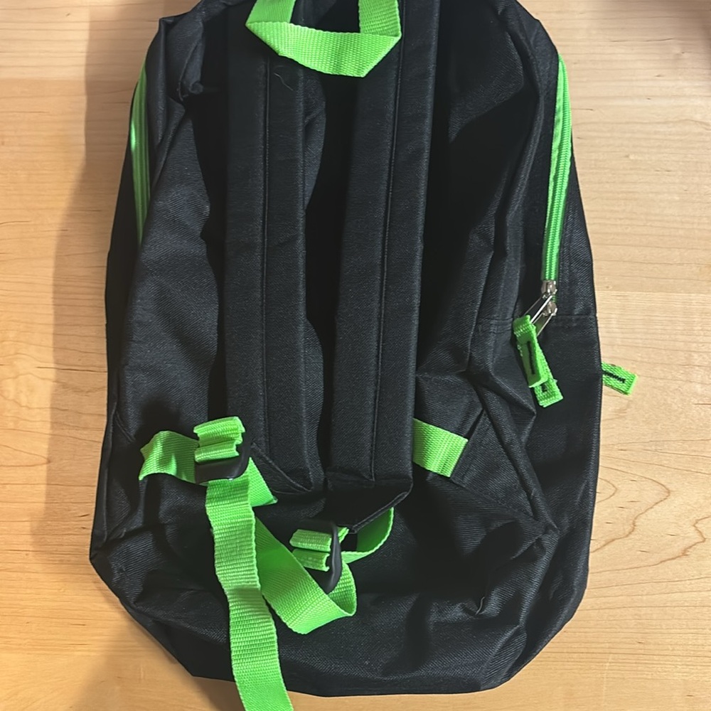 NWOT Trailmaker backpack - Picture 2 of 5